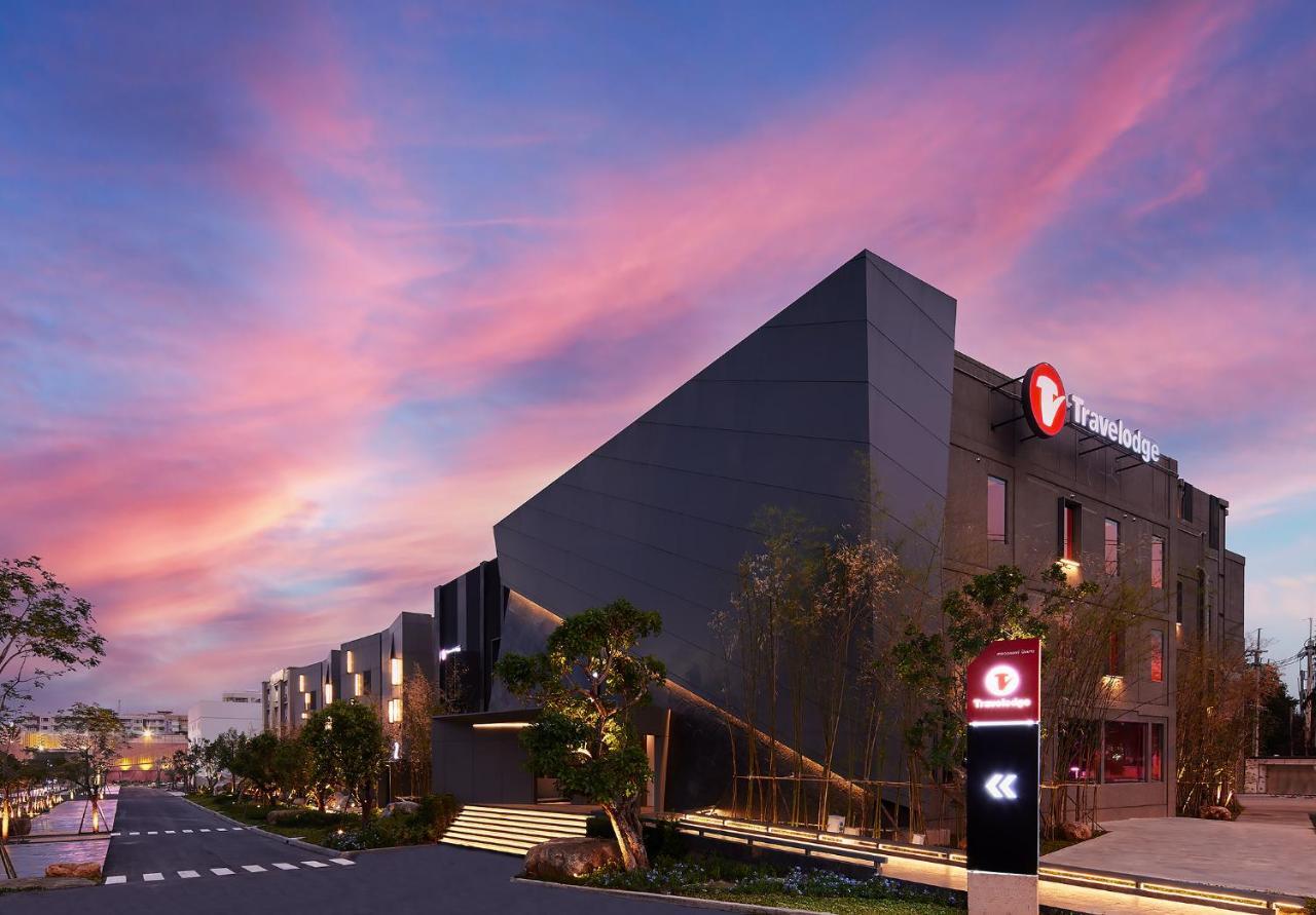 Travelodge Nimman チエンマイ エクステリア 写真