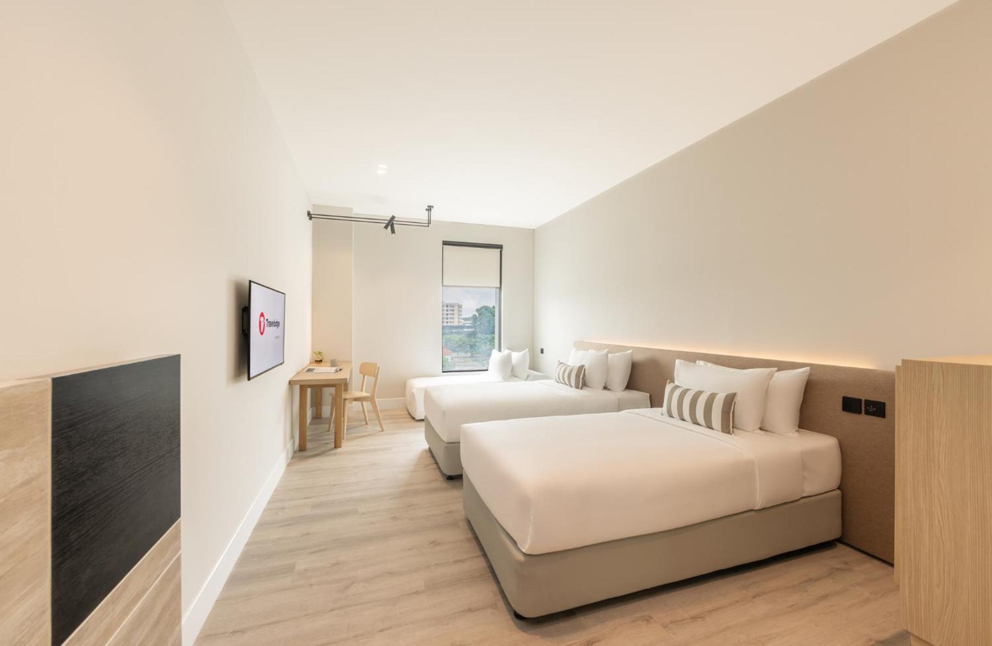 Travelodge Nimman チエンマイ エクステリア 写真